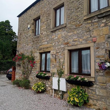 Charming, Wonderfully Cosy One Bedroom Apartment Giggleswick Bagian luar foto