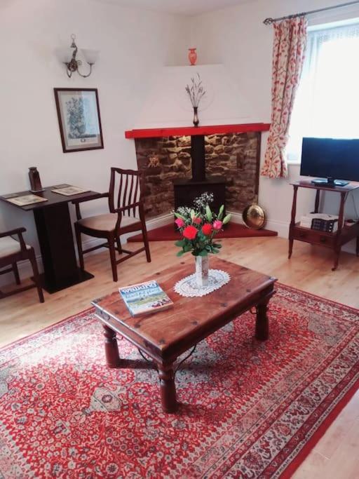 Charming, Wonderfully Cosy One Bedroom Apartment Giggleswick Bagian luar foto