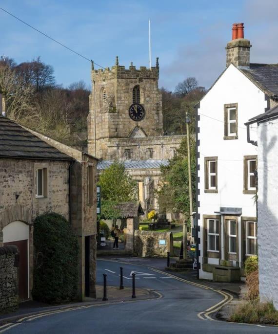 Charming, Wonderfully Cosy One Bedroom Apartment Giggleswick Bagian luar foto